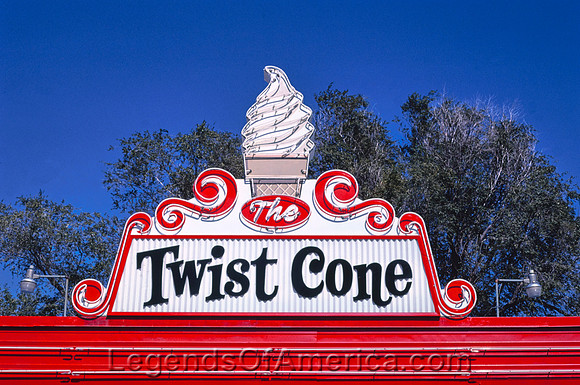 Aberdeen, SD - Twist Cone Ice Cream Sign