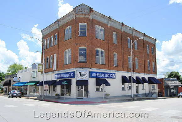 Buffalo, MO - Old Laclede Hotel