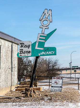 Richardton, ND - Ray Bern Motel Sign