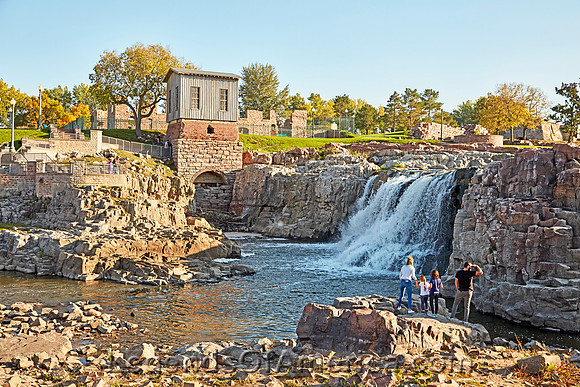 SiouxFallsSDWaterFallCarolHighsmith2021