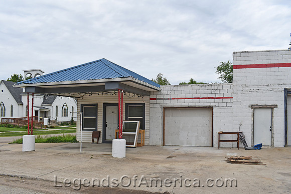 Hoyt, KS - Old Gas Station