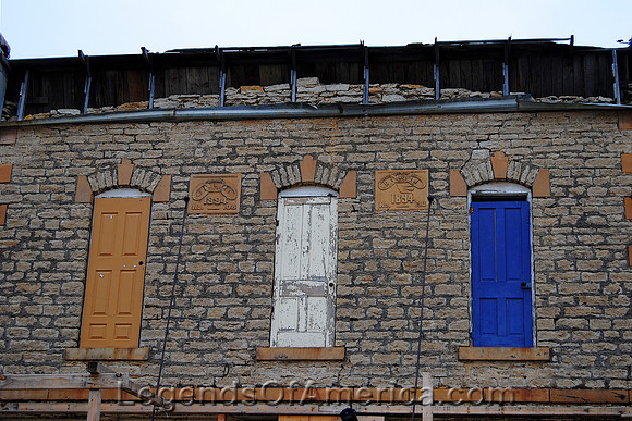 Peru, KS - Windows