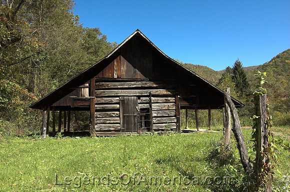 New River Gorge, WV - Richmond Hamilton Farm Barn - 2