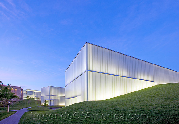Kansas City, MO - Nelson-Atkins Art Museum Bloch Building