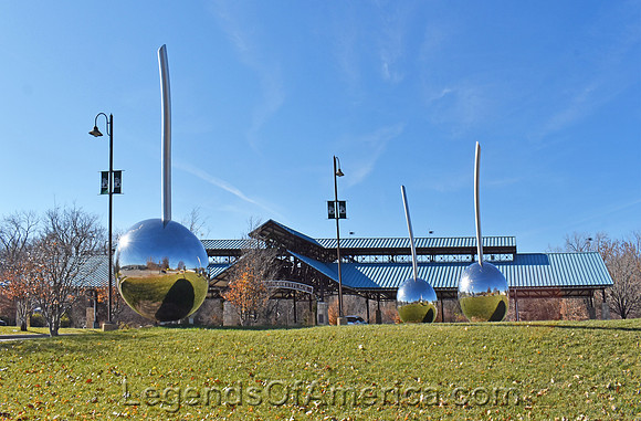 Merriam, KS - Market Place Sculpture