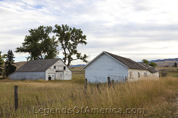 Johnson County, WY - Abandoned Barns