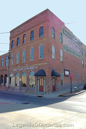 Cape Girardo, MO - Port Building