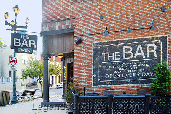 Cape Girardo, MO - Bar
