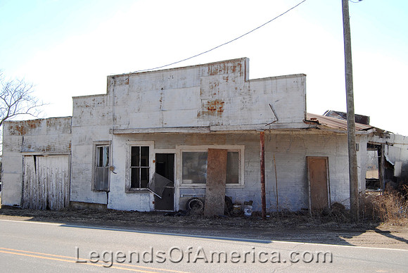 Florence, MO - Old Building - 3