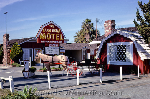 Riverside, CA - Farm House Motel, 1977