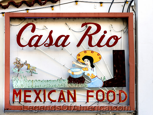 Restaurant signSanAntonioTXCarolHighsmith2014