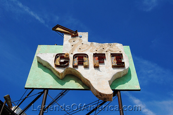 Miami, TX - Fergs Cafe Sign