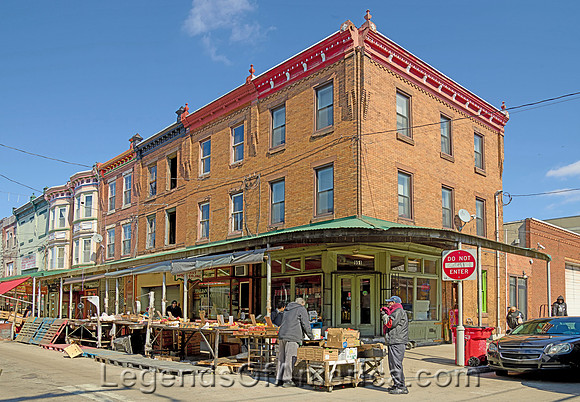 Philadelphia, PA - SouthItalianMarketCarolHighsmith2019-2