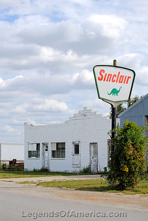 Coffey, MO - Old Sinclair Station