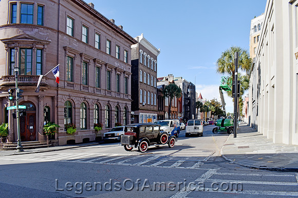 Charleston, SC - Old Car Old Street