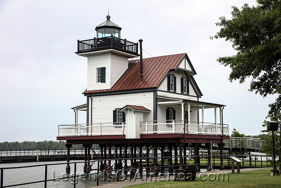 EdentonNCRoanoke River LighthouseHighsmith2017
