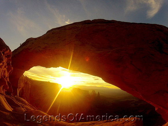 CanyonLandsUT-MesaArchSunrise-nps