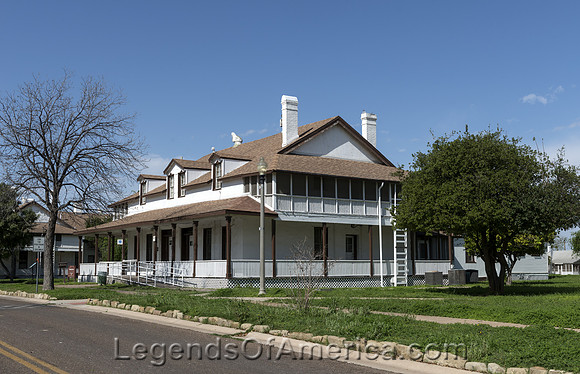 Fort McIntoshLaredoTXCarolHighsmith2014-3