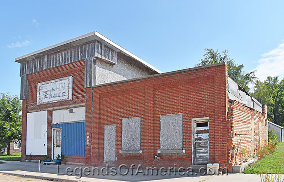 Narka, KS - Business Building - 4