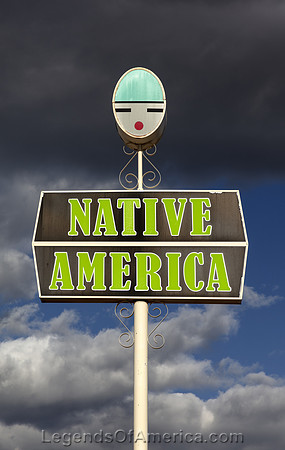 WilliamsAZNative America jewelry shopHighsmith2018