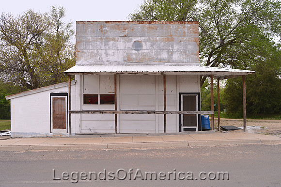 Oketo, KS - Building - 3