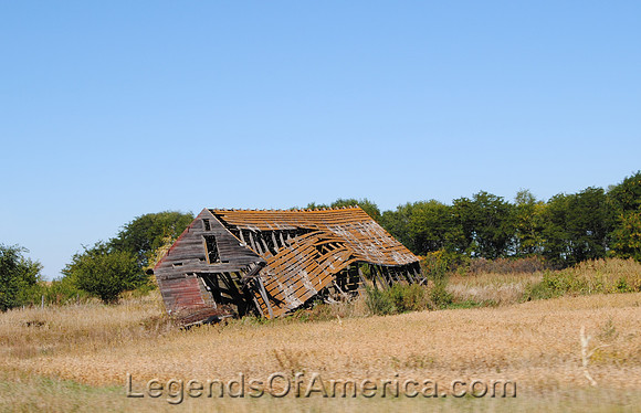 Wagner, SD - Barn