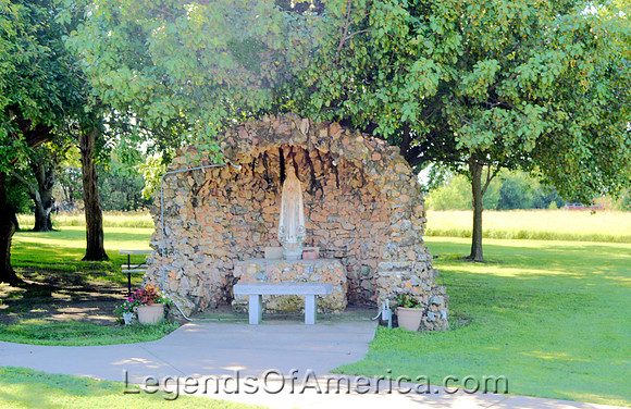 Pilsen, KS - Grotto