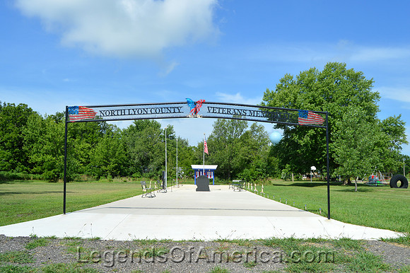 Bushong, KS - Veteran's Memorial