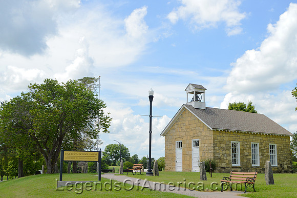 Emporia, KS - Dobbs School