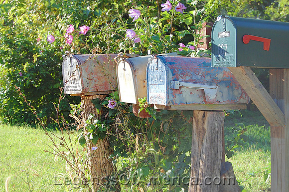 Montserrat, MO - Mailboxes