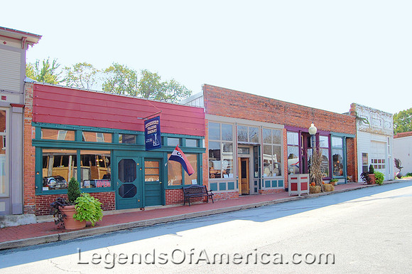 Blackwater, MO - Buildings