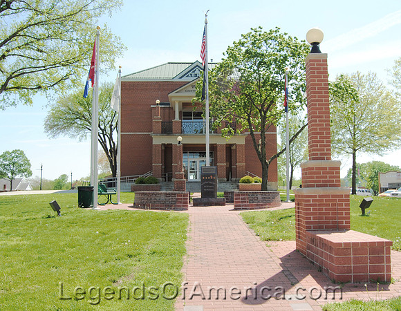 Warsaw, MO - Benton County Courthouse