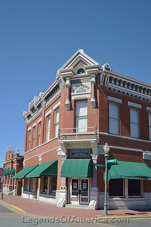 Clinton, MO - Henry County Bank Building