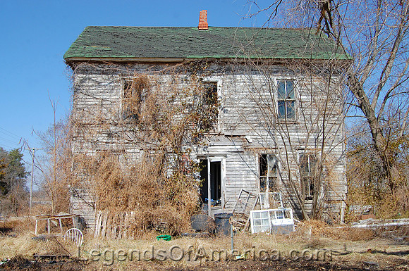Cross Timbers, MO - Old House