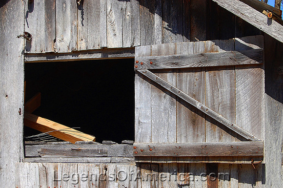 Fristoe, MO - Barn
