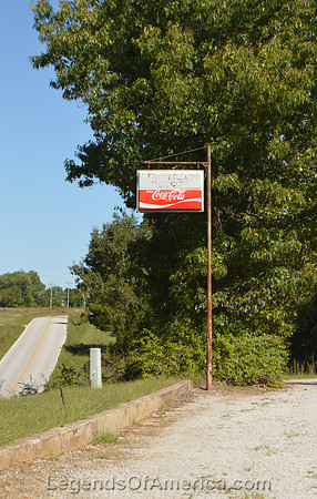 Leesville, MO - Hickory Hollow Sign