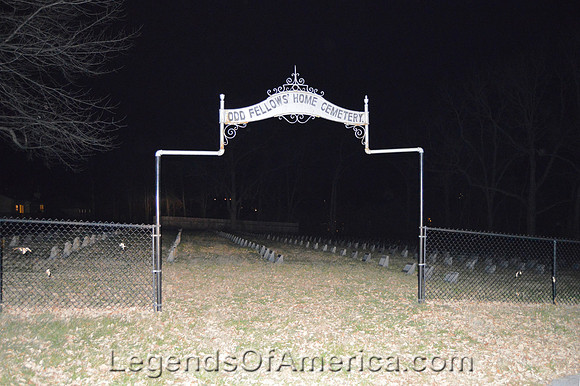 Liberty, MO - Bellvoire Winery Cemetery