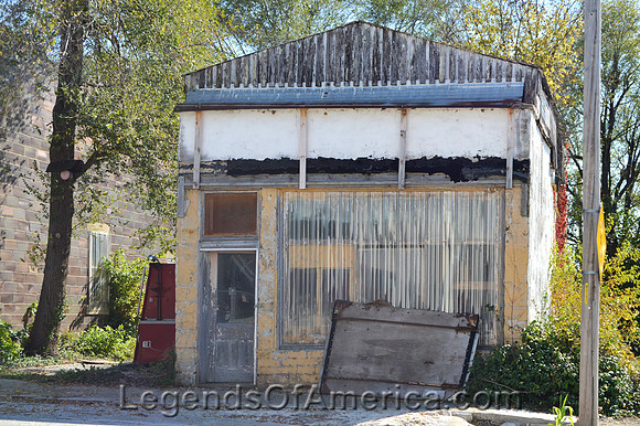 Collins, MO - Business Building