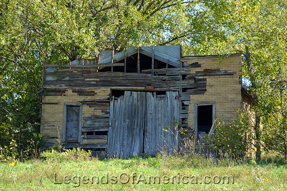Shawnee Mound, MO - Old Building