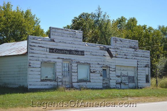 Shawnee Mound, MO - Country Nook