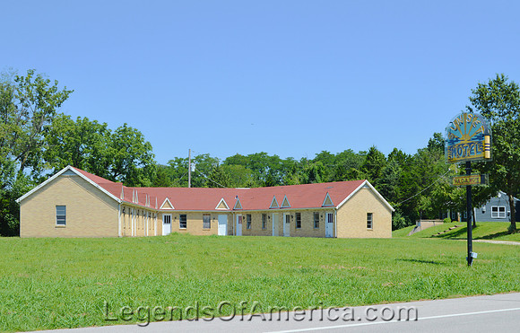 Villa Ridge, MO - Sunset Motel
