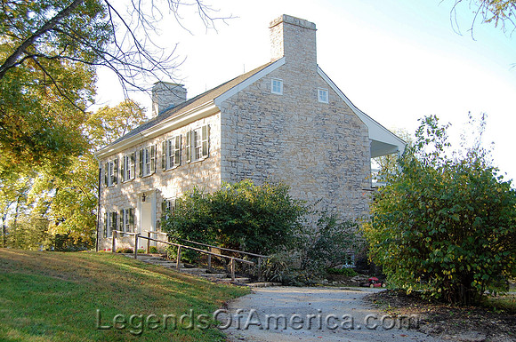Defiance, MO - Boone Home