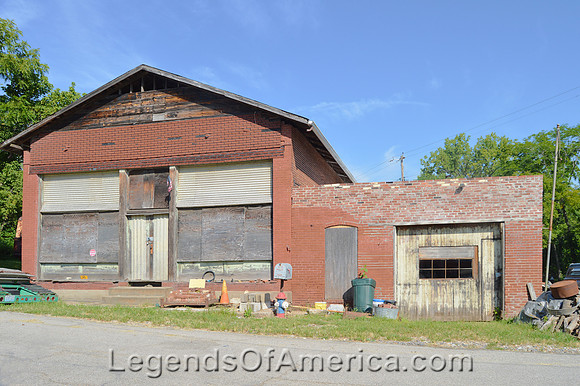 Moselle, MO - Business Building