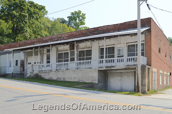 Meta, MO - Business Building