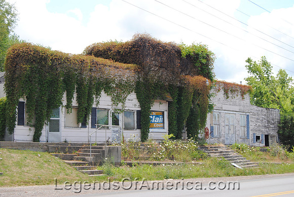 Syracuse, MO - Old Buildings