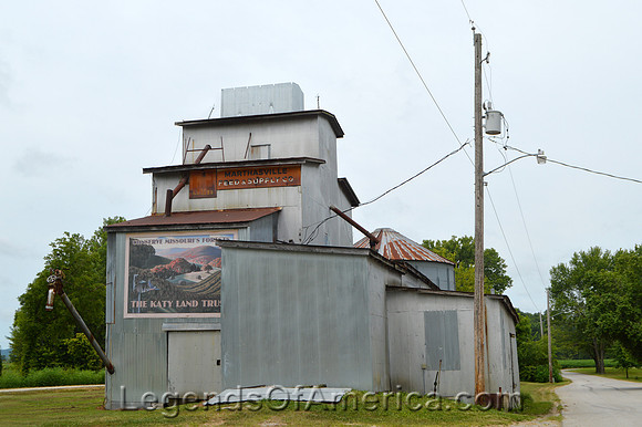 Treloar, MO - Grain Silos