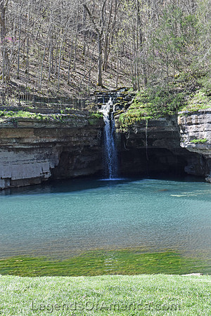 DogwoodCanyonGloryHole-2