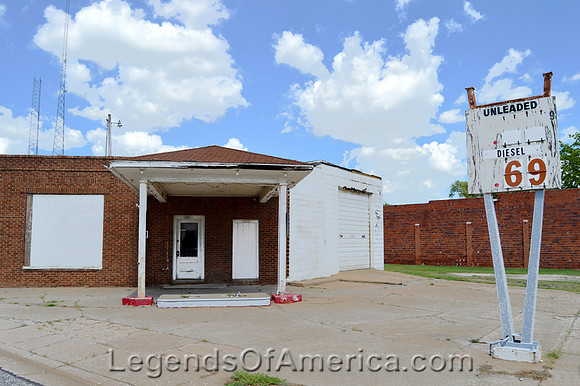 Potwin, KS - Old Gas Station