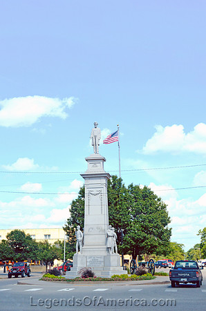 Hutchison, KS - Soldiers &  Sailors Memorial