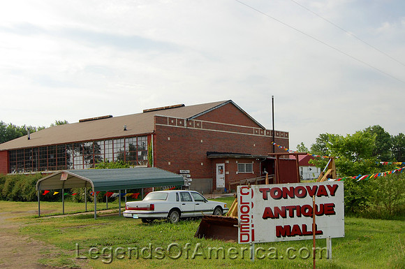 Tonovay, KS - Antique Mall